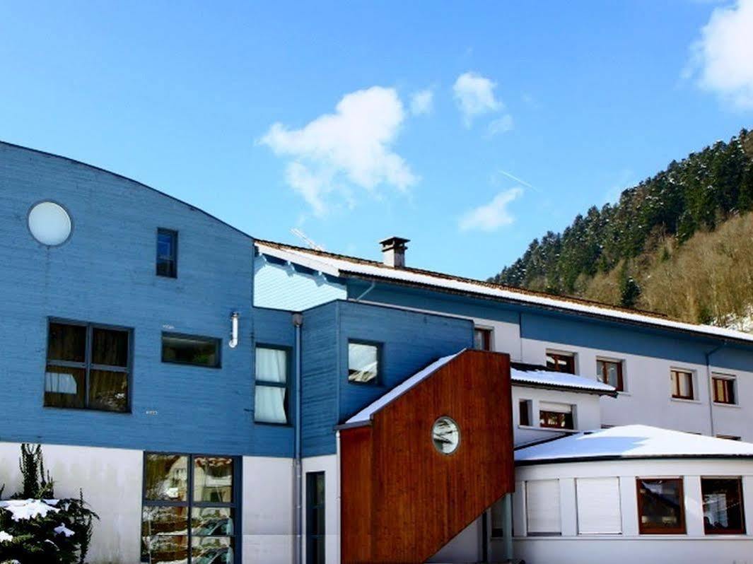 Logis Hotel Les Sapins Le Ménil Dış mekan fotoğraf