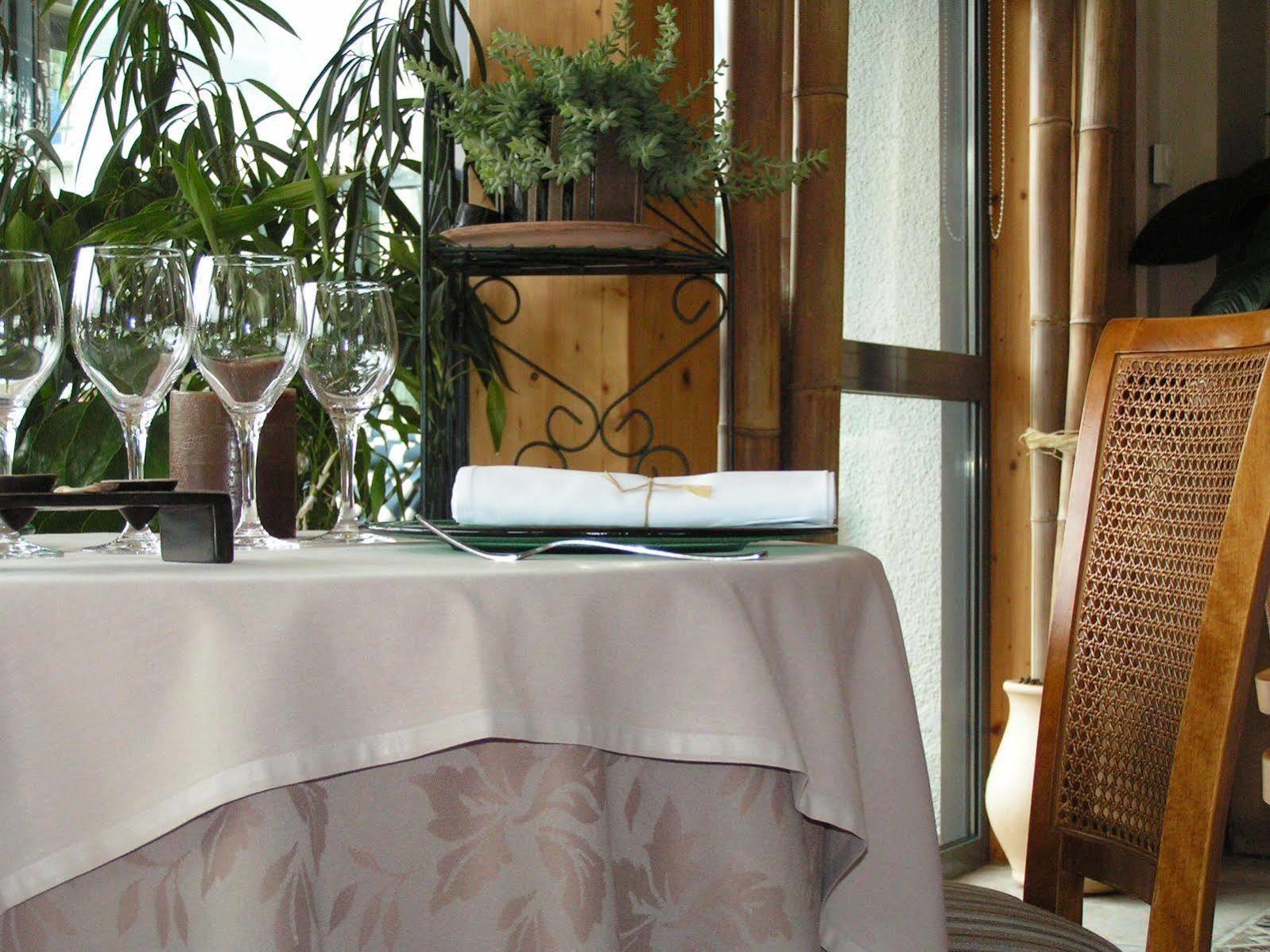 Logis Hotel Les Sapins Le Ménil Dış mekan fotoğraf