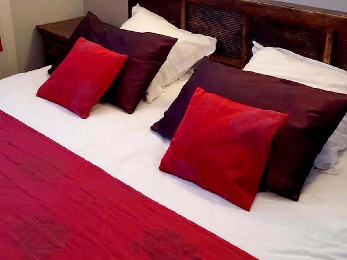 Logis Hotel Les Sapins Le Ménil Dış mekan fotoğraf